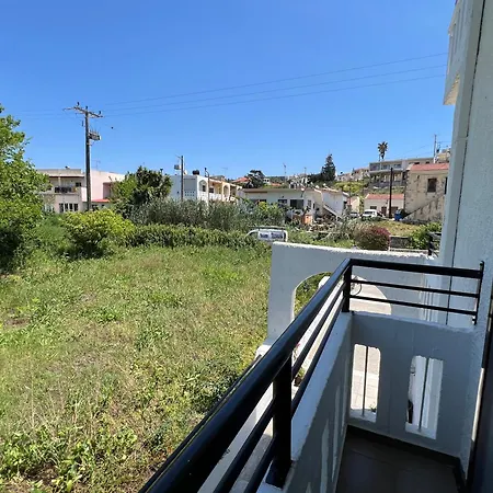 Zourpos Studios & Apartment