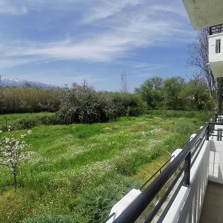 Zourpos Studios & Apartment